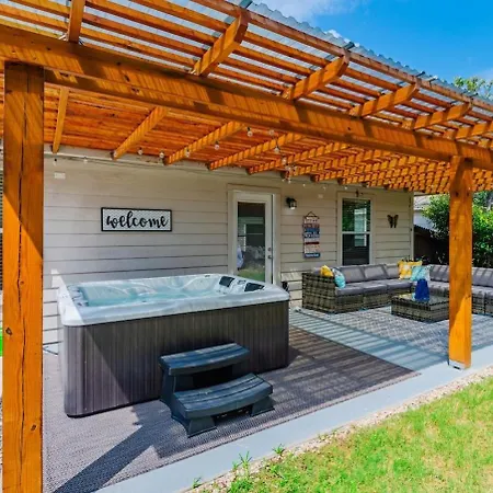 Luxury Oasis Hot-Tub, Games & Bbq By Fiesta Tx Vila